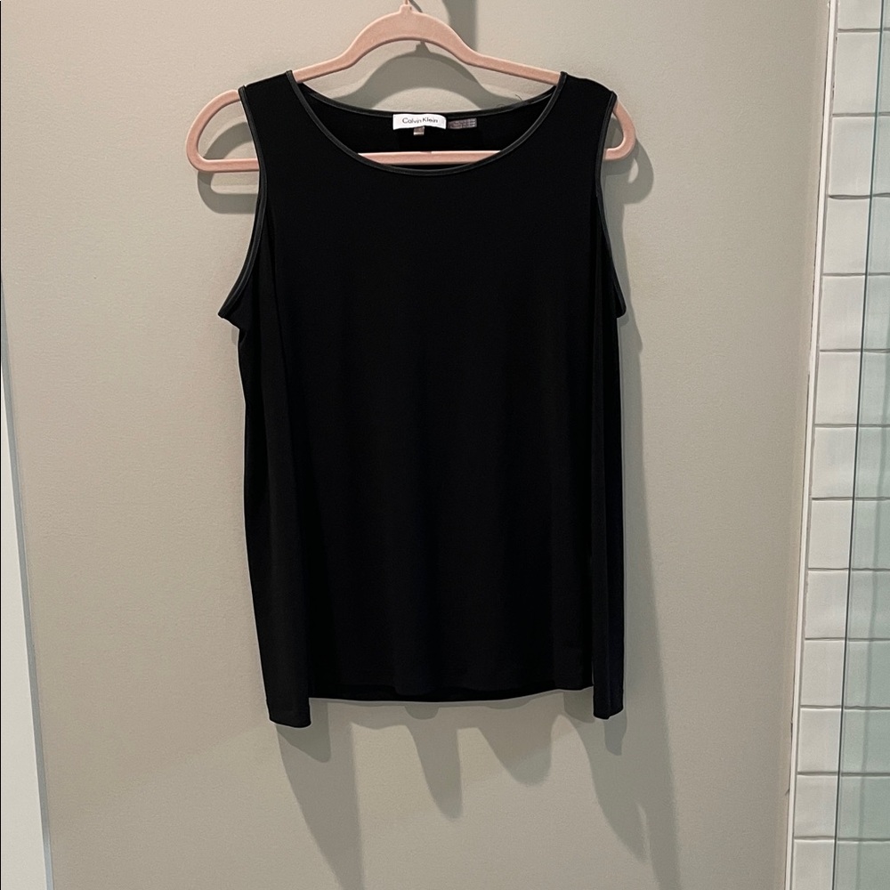 CalvinKlein open shoulder Top size S
